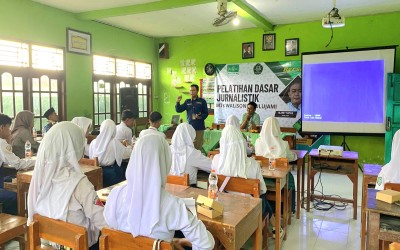 Gali Potensi Siswa, MTs Walisongo Ulujami Gelar Pelatihan Jurnalistik untuk Optimalkan Literasi Digital